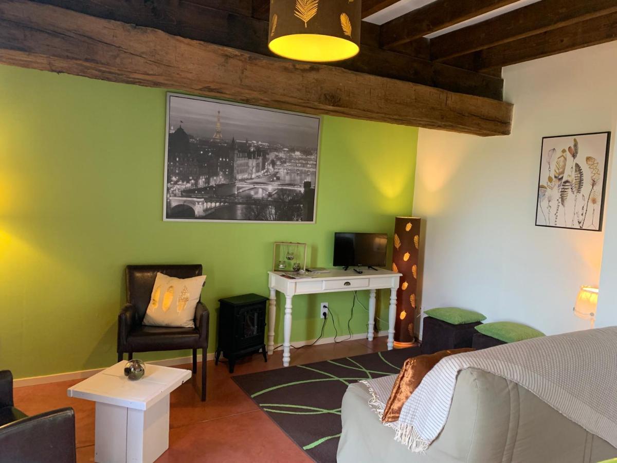 Bed and Breakfast Domaine de La Madeleine Ygrande Exterior foto